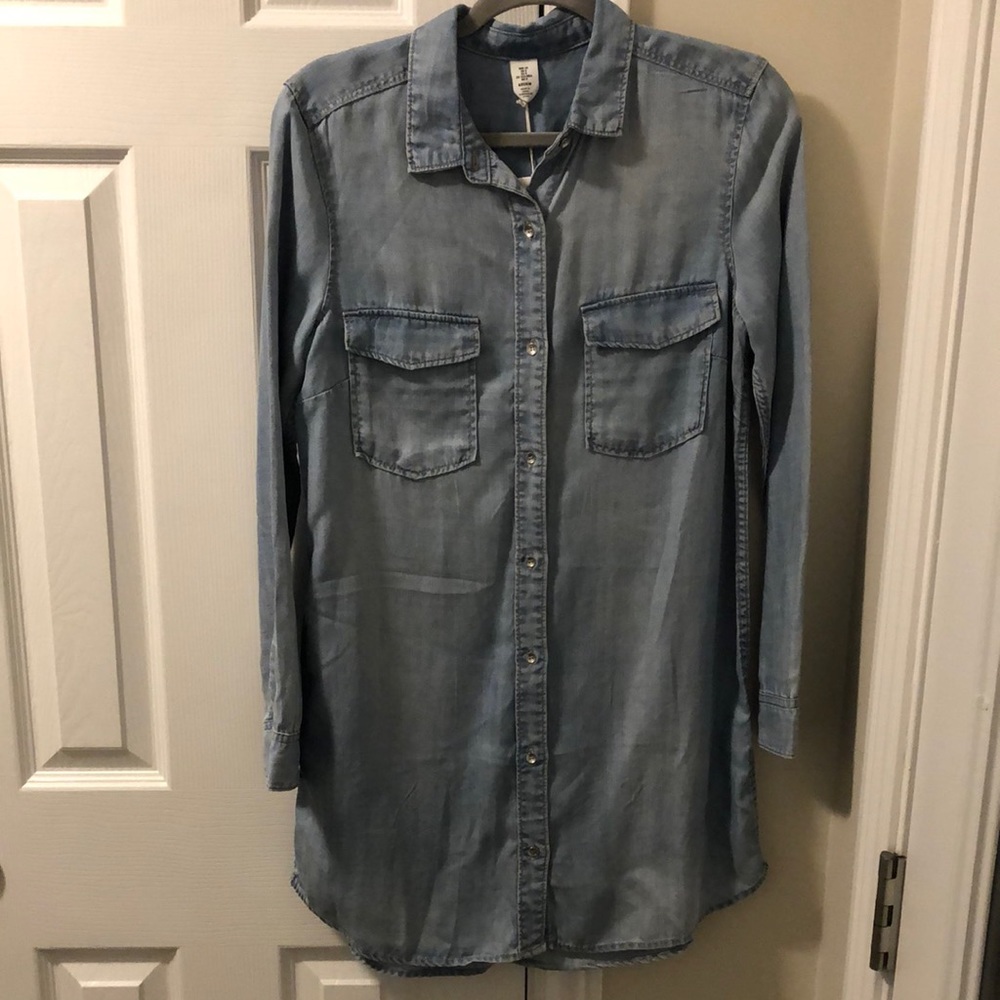 NEW WITH TAGS — Denim button up long sleeve dress.